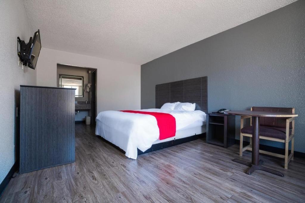 Hotel Comfort Stay By Oyo Texarkana East, Ar I-30 Buitenkant foto